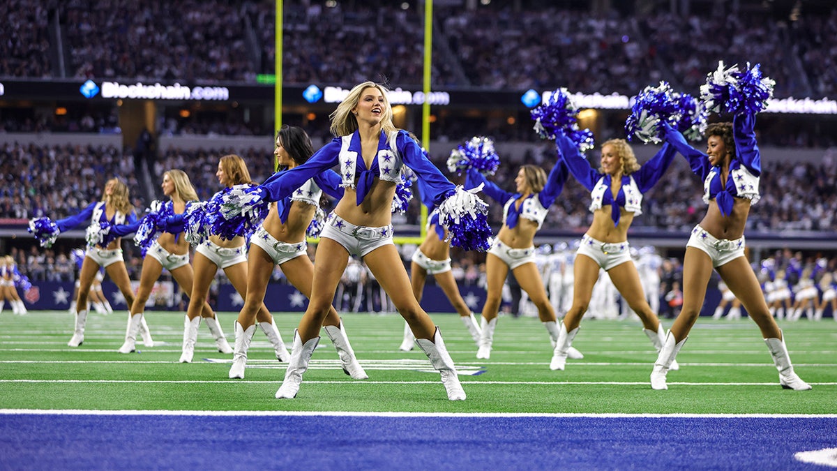 Cheerleader-Auftritt der Cowboys