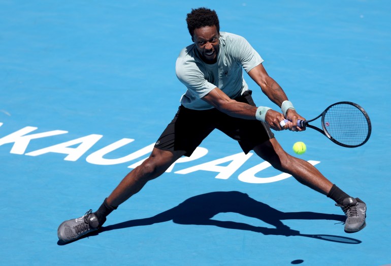 AUCKLAND, NEUSEELAND – 11. JANUAR: Gael Monfils (Frankreich) spielt eine Rückhand, als er am 13. Tag des ASB Classic im ASB Tennis Centre in Auckland, Neuseeland, gegen Zizou Bergs aus Belgien spielt 11, 2025). (Foto von Phil Walter/Getty Images)